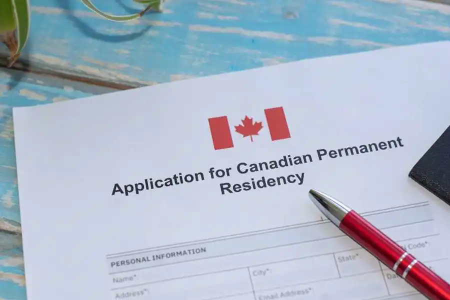 سیستم اکسپرس اینتری کانادا از CRS برای ارزیابی و امتیازدهی به متقاضیان استفاده میکند.